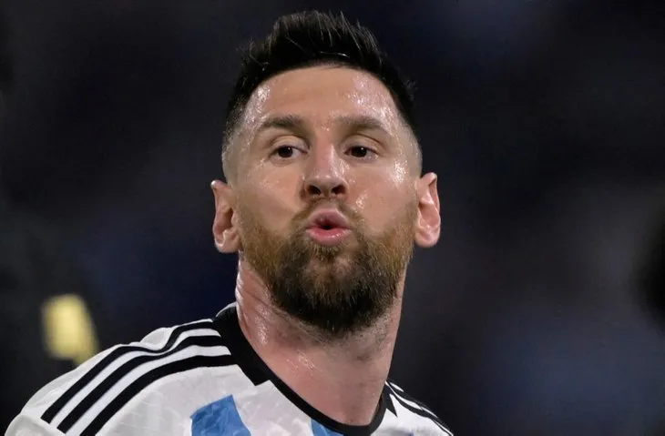 Lionel Messi’den asrın imzası! Rekor ücrete imza atıyor