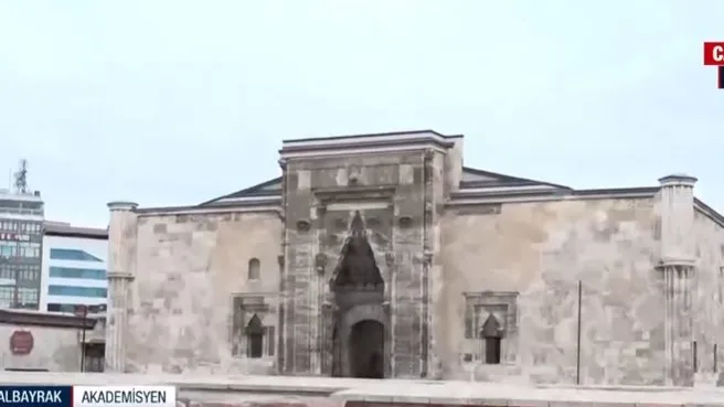 Sivas'ın tarihi mekanları! Yerli ve yabancı turistlerin ilgisini çekiyor