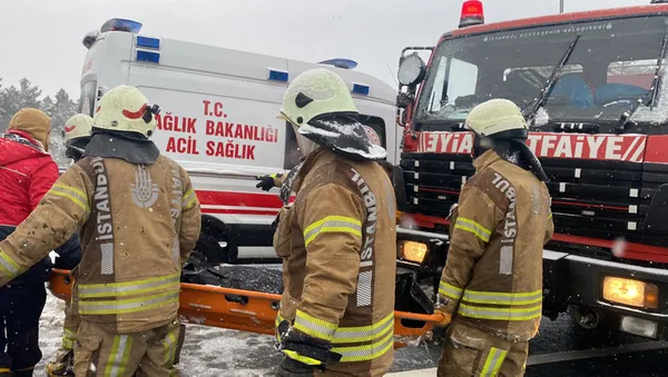 SON DAKİKA! Yolcu otobüsü Kuzey Çevre Otoyolu’nda şarampole yuvarlandı! Ölü ve yaralılar var | Bölgeden ilk görüntüler geldi