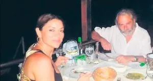 Siz Hülya Avşar ile eski eşine bakın