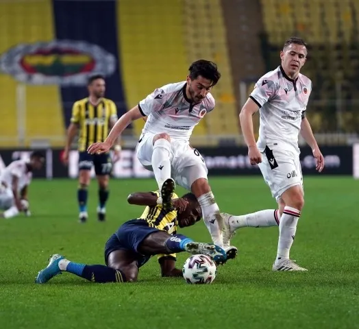 Kanarya evinde ağır yaralı! Fenerbahçe 1-2 Gençlerbirliği MAÇ SONUCU - 2