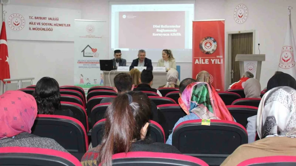 Bayburt'ta 'Koruyucu Aile' söyleşisi düzenlendi