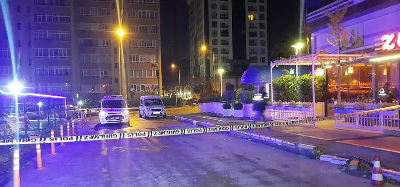 Beylikdüzü'nde silahlı saldırı! Yaralılar var...