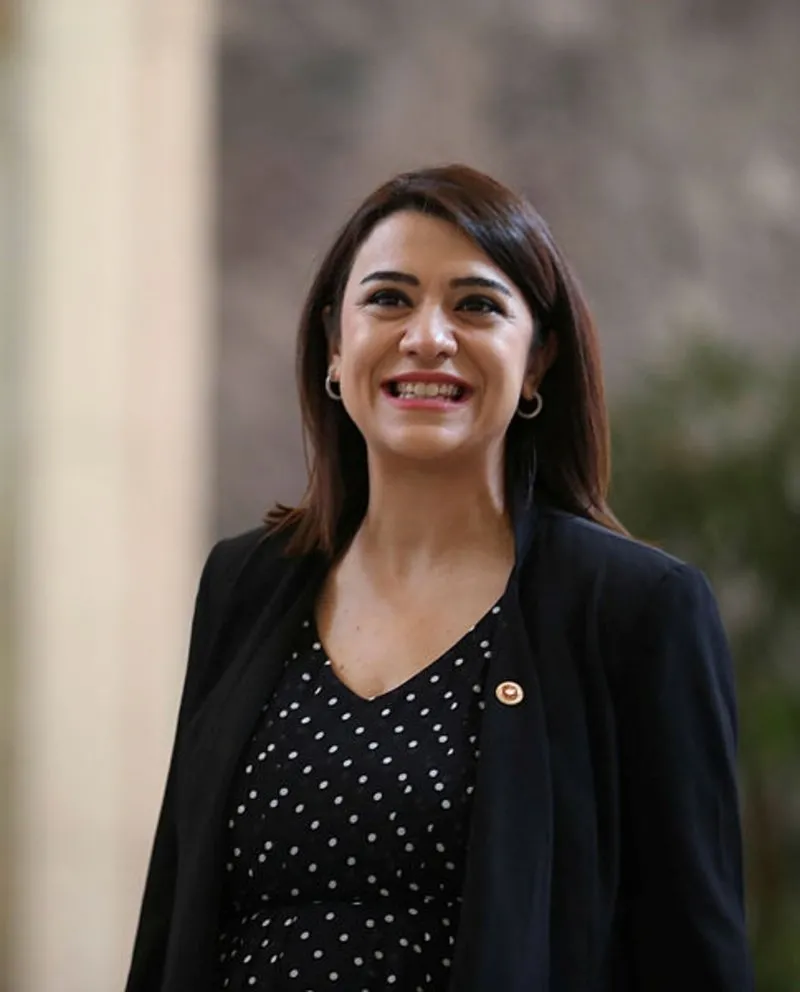 chp li vekilin kocasi belediyede ozel