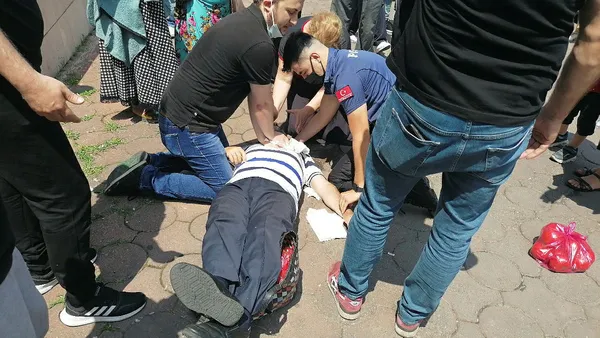 Zonguldak'ta babasının kalbi duran genç kadın "ne olur ölme" diyerek ağladı - 4