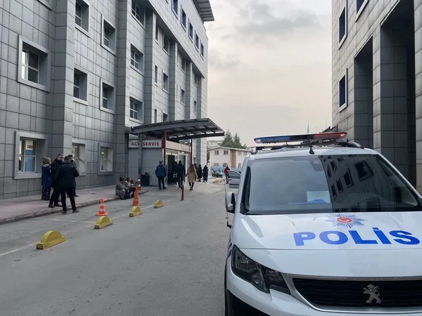bursada-21-lise-ogrencisi-hastaneye-kaldirildi-vakalarla-ilgili-sorusturma-baslatildi-1670393934585.jpg Bursa'da 21 lise öğrencisi hastaneye kaldırıldı! Vakalarla ilgili soruşturma başlatıldı - 5