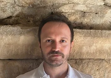 Şüpheli olayda intihar! Eşi ve çocuğu kazada ölen Serdar Kıyak yaşamına son verdi