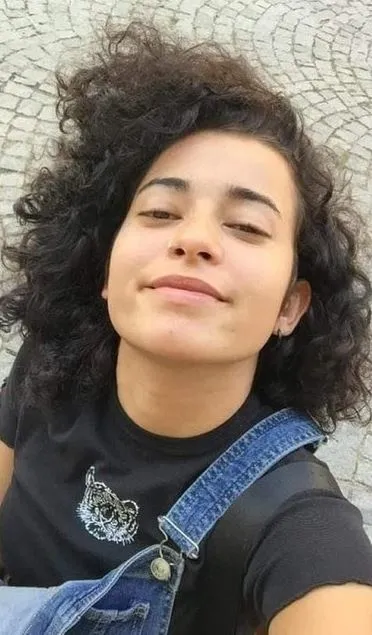 azra-gulendam-haytaoglunun-yakininin-paylasimi-yurek-dagladi-1628936569284.jpg Azra Gülendam Haytaoğlu'nun yakınının paylaşımı yürek dağladı - 2