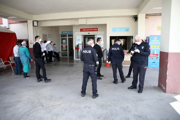 Son dakika haberi... Adana'da skandal olay! Koronavirüs testi yaptırdığı hastanede "Bende varsa herkese bulaşsın" deyip güvenlik görevlilerini darbetti |Video - 4
