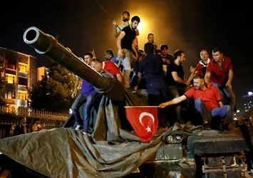 Komutanının talimatıyla darbeye "dur" dedi!