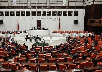 Mecliste 2017 karnesi: 298 tasarı yasalaştı