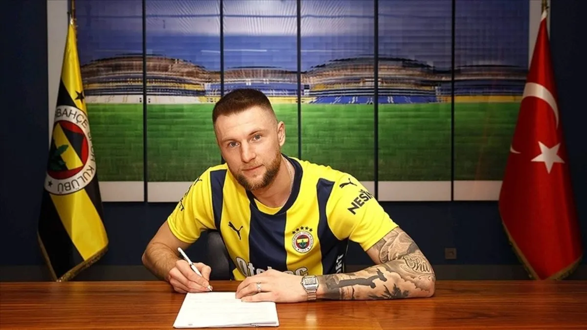 Fenerbahçe Skriniar'ı resmen duyurdu! Slovak savunmacı İstanbul'a ayak bastı