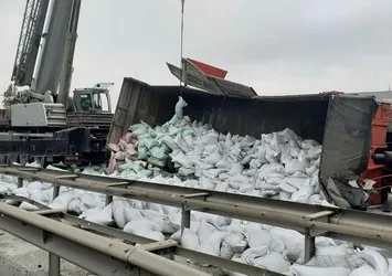 TEM Otoyolu trafiğini durduran kaza!