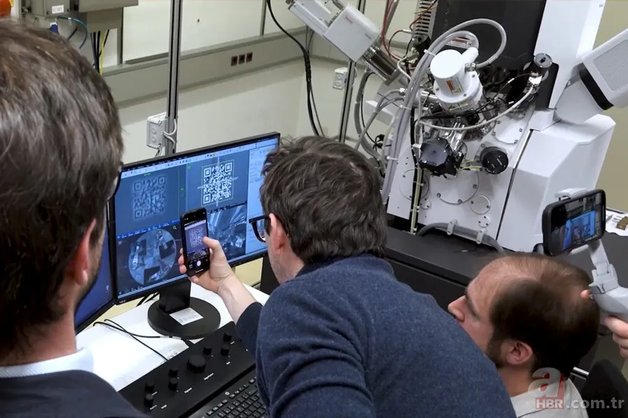 Gözle görülmesi imkansız! 1,977 mikrometrekarelik dünyanın en küçük QR kodu 2