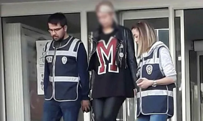 Aziziye Tabyası’nda 'mayo'lu fotoğraf çektiren kadına gözaltı - 2