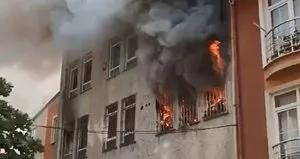 Küçükçekmece’de daire alev alev yandı!