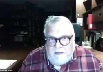 Celal Şengör öğrencisi ile yaşadığı olayı anlattı: Eteğini kaldırıp tokat attım