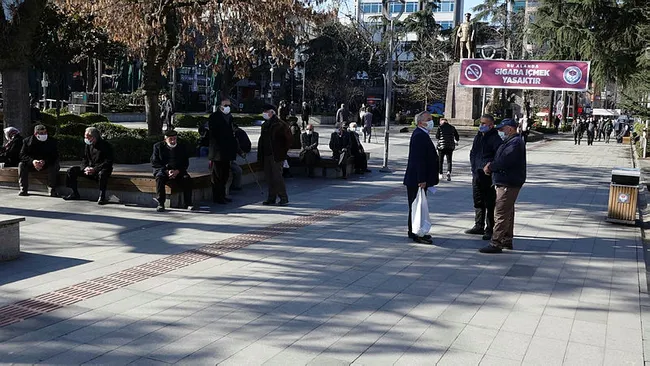 Prof. Dr. Tevfik Özlü'den maske açıklaması: Karbondioksit birikmesine yol açmıyor - 2