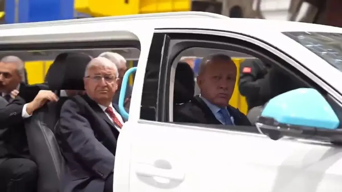 Başkan Erdoğan özel üretim TOGG aracında