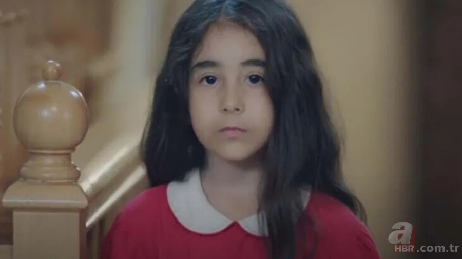 Kırmızı Oda dizisinin Manolya hocası Binnur Kaya yaşıyla olay oldu! Meğer… 12