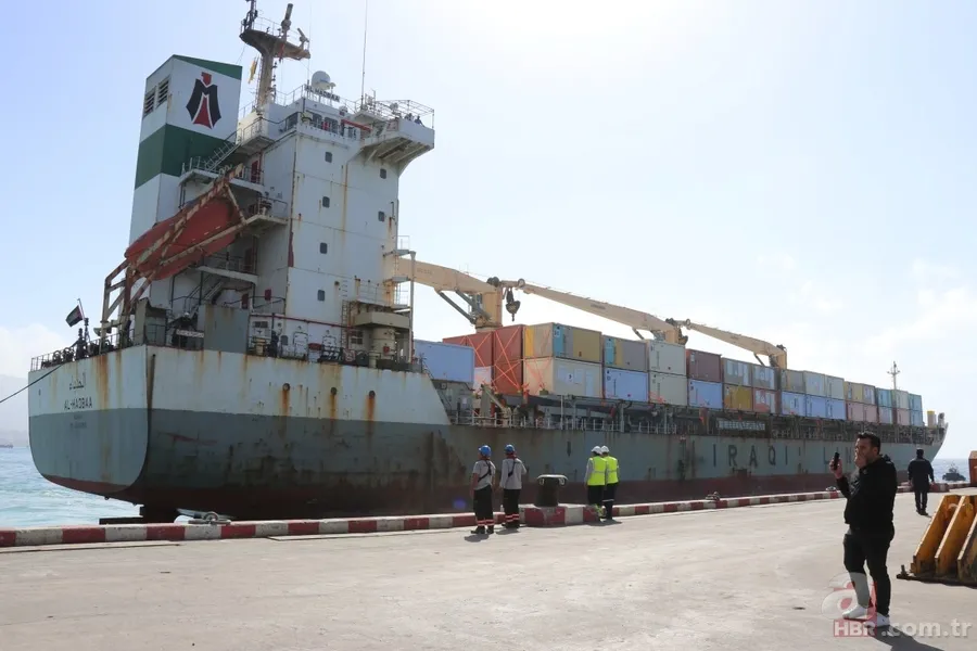 Katar’ın Türkiye’ye depremzedeler için gönderdiği yaşam konteynerleri taşıyan İskenderun’a ulaştı 7