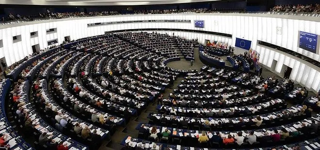 Avrupa Parlamentosu’nda Türkiye için saygı duruşu