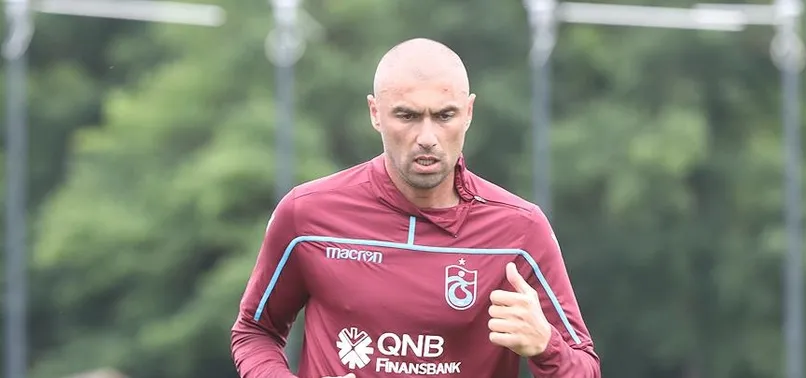 Burak Yılmaz, kamptan ayrıldı