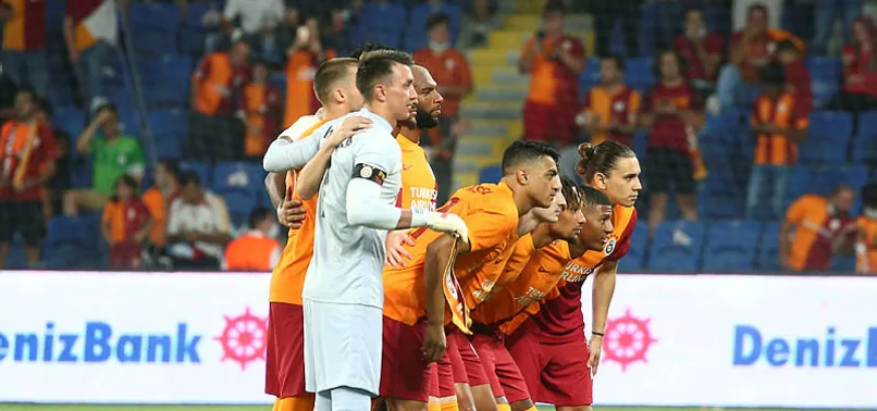 Galatasaray'da 5 isme çizik! İşte Terim'in St. Johnstone maçına başladığı ilk 11...