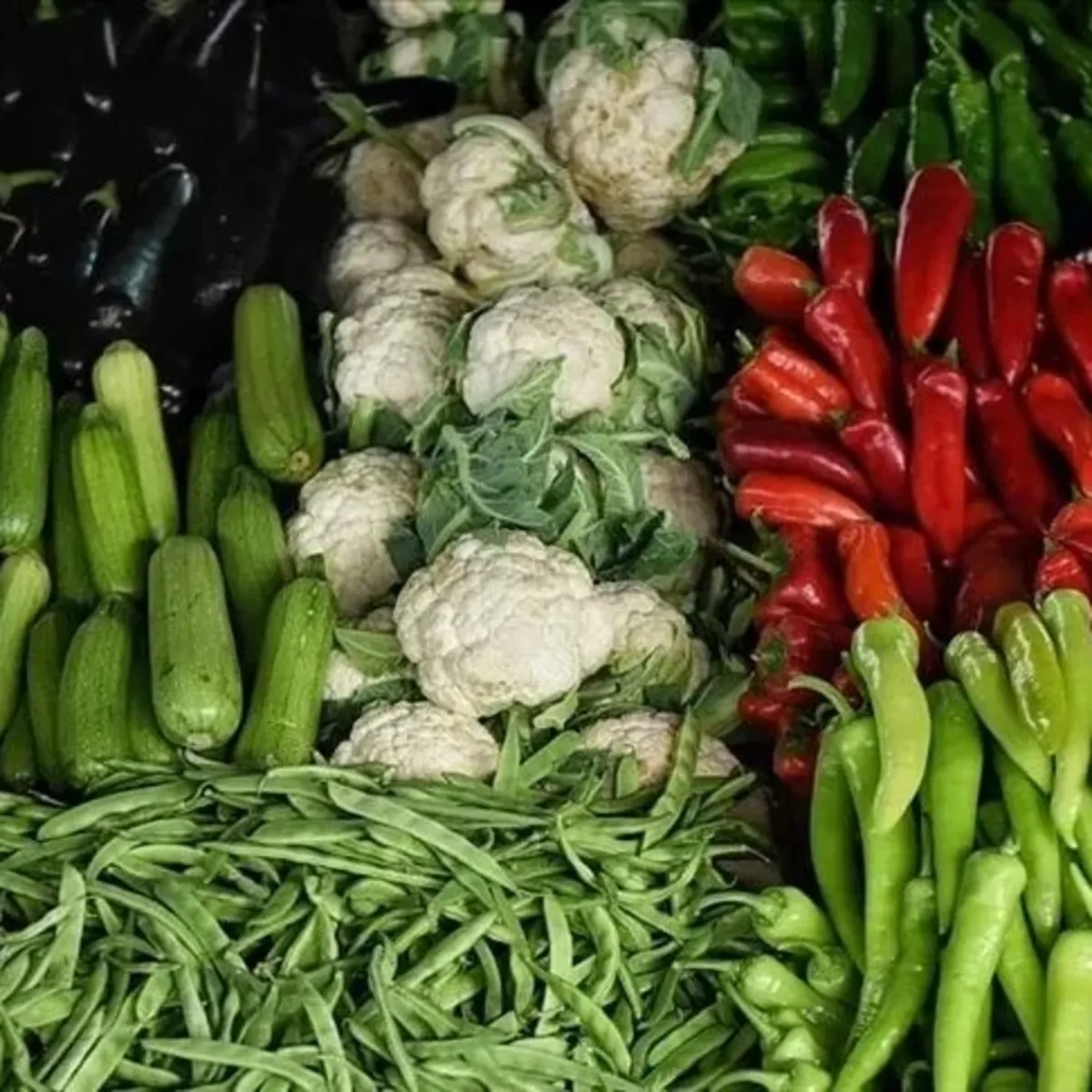 Tarladan markete fahiş fiyat vurgununa yargı tokadı! Sebze ve meyvede oyun kuran 40 şüpheli tutuklandı