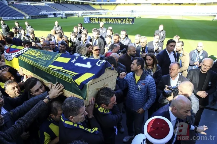 Galatasaray - Fenerbahçe derbisinde tribünde rahatsızlanarak hayatını kaybeden Koray Şener son yolculuğuna uğurlandı 16