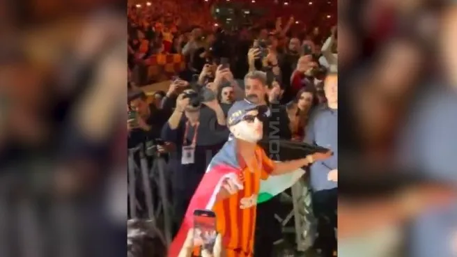ahaber.com.tr ÖZEL| Galatasaray'ın yıldız futbolcusu Hakim Ziyech Filistin Bayrağı ile sahaya çıktı!