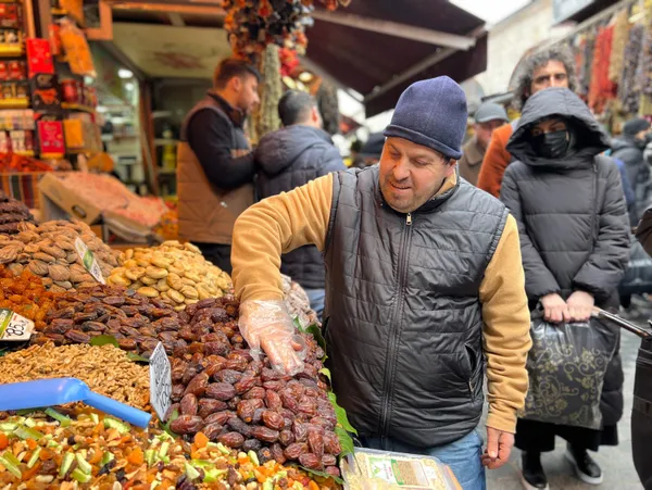 Eminönü'nde ramazan yoğunluğu! Vatandaş akın etti - 3