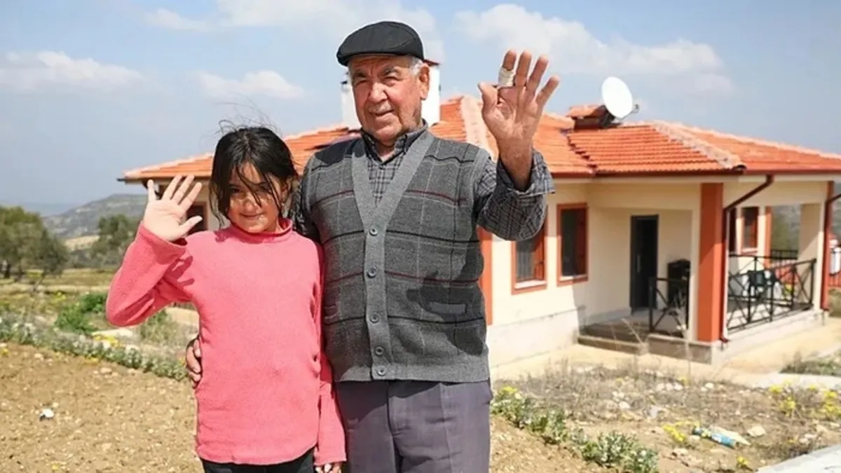 "Cennet gibi yaptılar": Depremin izleri yeni yuvalarda siliniyor