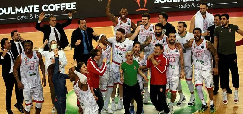 Pınar Karşıyaka FIBA Şampiyonlar Ligi'nde çeyrek finale yükseldi