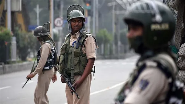 Hindistan ile Pakistan arasında Keşmir bölgesinde çatışma: 2 asker öldü - 4
