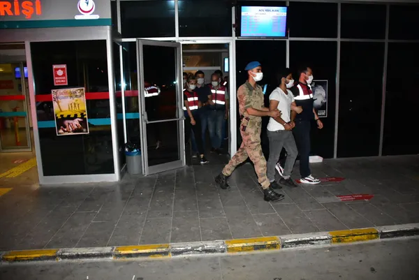 Gece yarısı FETÖ operasyonu! Çok sayıda gözaltı var