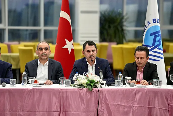 Asrın felaketinde yüzyılın dayanışması! Devlet ’Oradaydı’ milletiyle yan yana! Cumhurbaşkanımız ve Murat Kurum vardı...