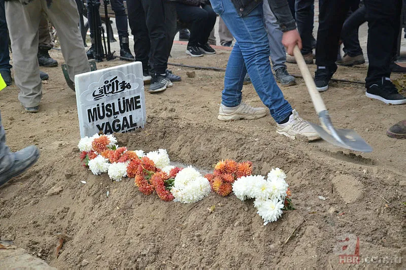 Türkiye'yi yasa boğan Müslüme Yağal son yolculuğuna uğurlandı! Gözyaşları sel oldu 24