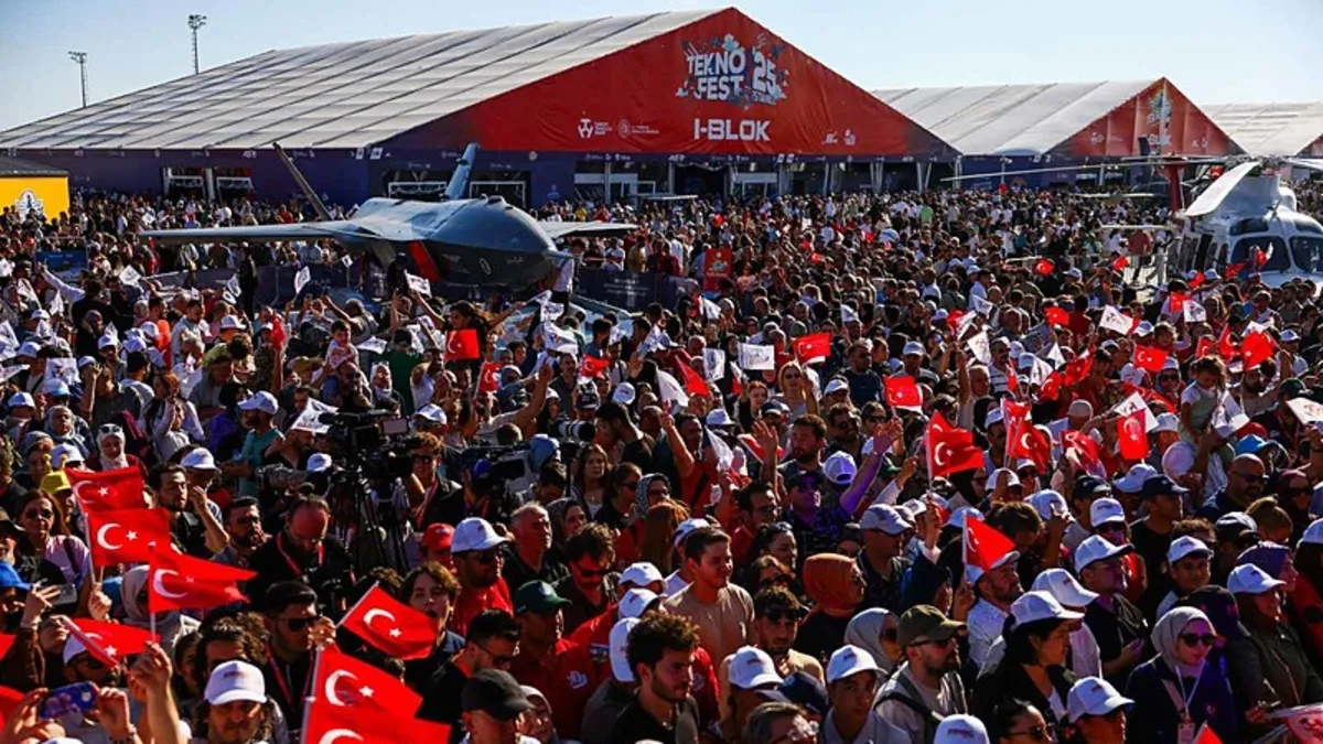 TEKNOFEST İstanbul'da 1 milyon 32 bin ziyaretçi akını!