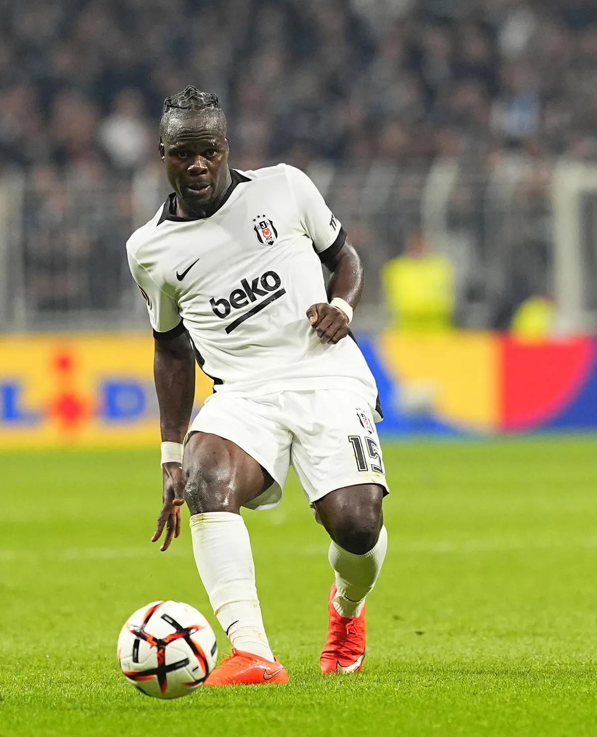 lionel-messi-arjantin-milli-takimina-veda-ediyor-207-mac-ve-125-golluk-kariyerin-son-duragi-monumental-stadi-1791325982344.jpg Beşiktaşlı oyuncu Olaitan (AA)