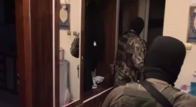 Pandemiyi fırsat bilip ‘cep telefonu satıyoruz’ diye dolandırdılar! O çete çökertildi