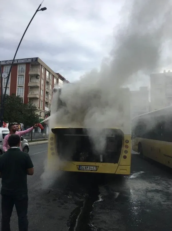chpli-iettde-yangin-var-4-ayda-4-otobus-kule-dondu-1632825411224.jpg CHP'li İETT'de yangın var! 4 ayda 4 otobüs küle döndü - 2