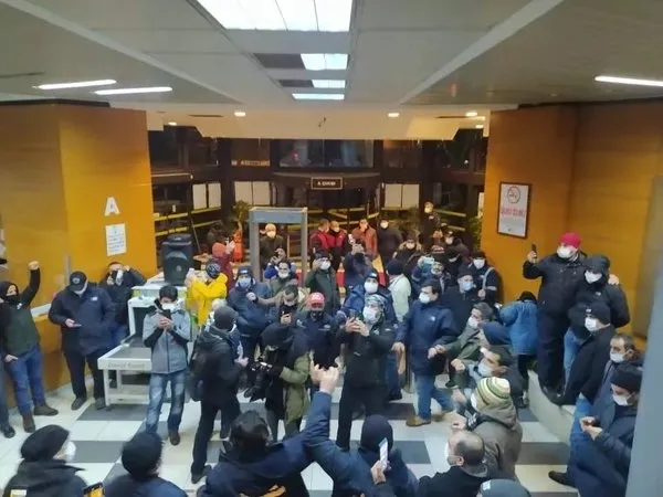 CHP'li Kadıköy Belediyesi işçileri grevde: Çöp dağları yükseliyor! Halkın kabusu oldu - 5