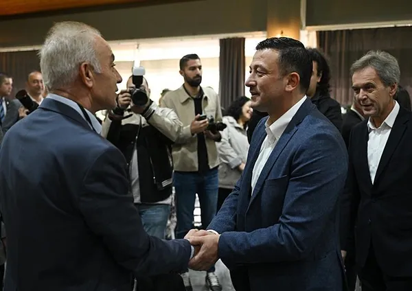 Cumhur İttifakı’nın İzmir Büyükşehir Belediye Başkan adayı Hamza Dağ’dan net mesaj! İzmir’e hizmet dışında ajandamız da yok, planımız da yok