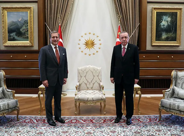 Son dakika | Başkan Erdoğan Külliye'de Galatasaray Başkanı Burak Elmas'ı kabul etti - 1