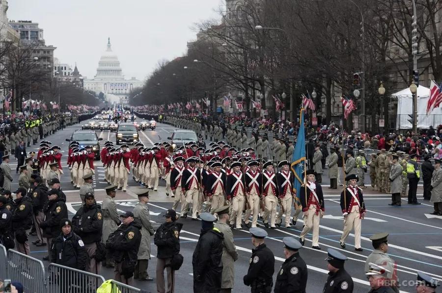 Trump'tan kendine doğum günü hediyesi! ABD ordusunun 250. yılına denk gelecek: Tanklar, tüfekler havada uçuşacak 9