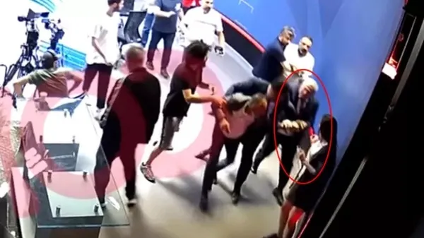 Canlı yayında darbedilen Gazeteci Latif Şimşek yaşananları A Haber’e anlattı