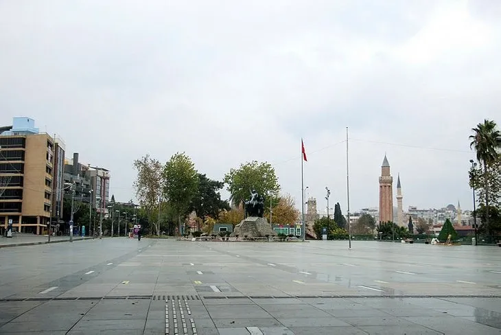 Yarın yasak var mı? 5 Haziran Cumartesi günü sokağa çıkma yasağı saat kaçta başlayacak? Bu hafta sonu...