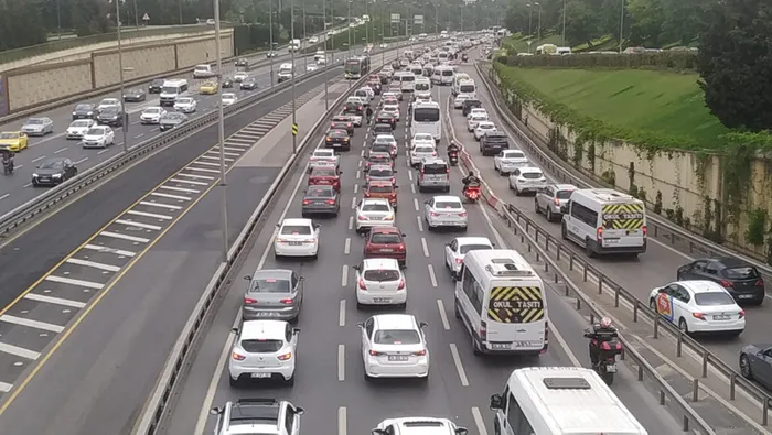 Son dakika: İstanbul'da 31 saatlik kısıtlama sonrası trafik yoğunluğu - 5