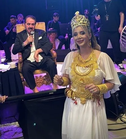 Aleyna Dalveren’in düğününde İbrahim Tatlıses sürprizi! Görüntüler olay oldu! Kilolarca altın...